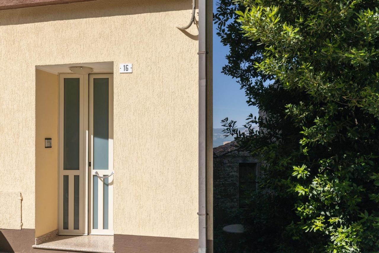 Ferienwohnung Mansarda Moro Baunei Exterior foto